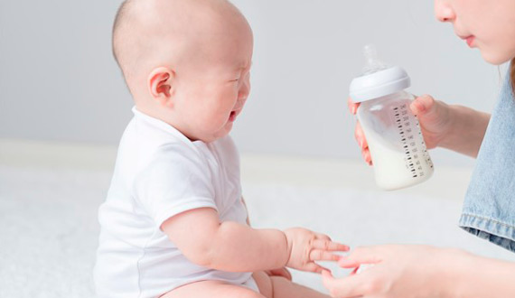 What if Your Baby Doesn't Like to Drink Milk from a Bottle?