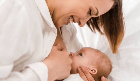 7 Ways to Stop Your Baby from Getting Tired of Breastfeeding